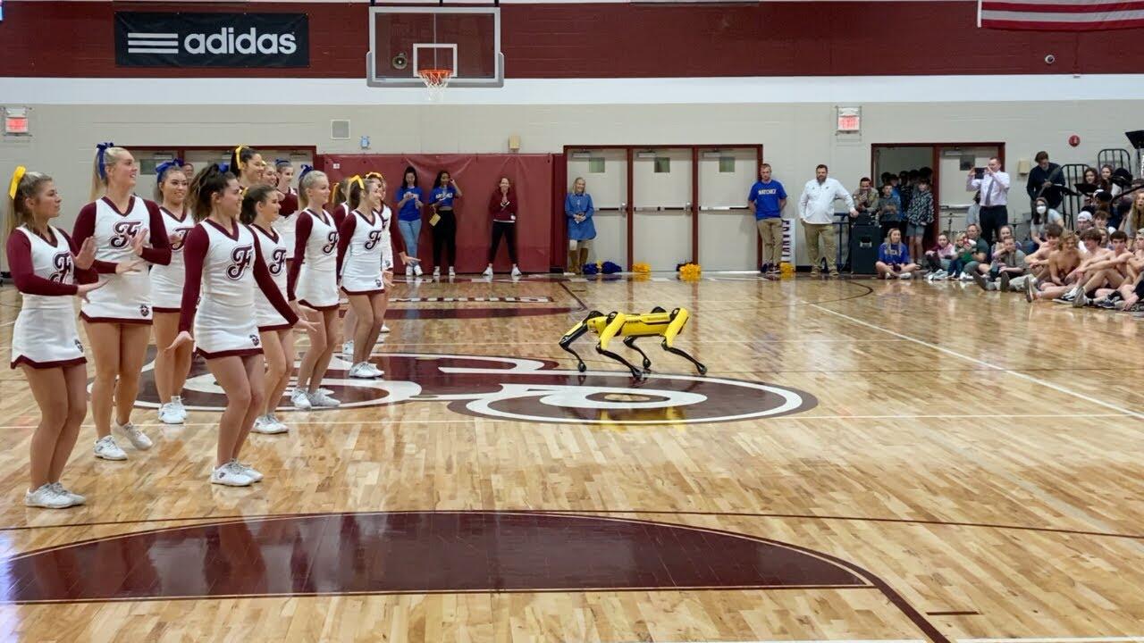 Franklin High School Cheerleaders Perform with Robot Dog 10 1648390998 maxresdefault compress