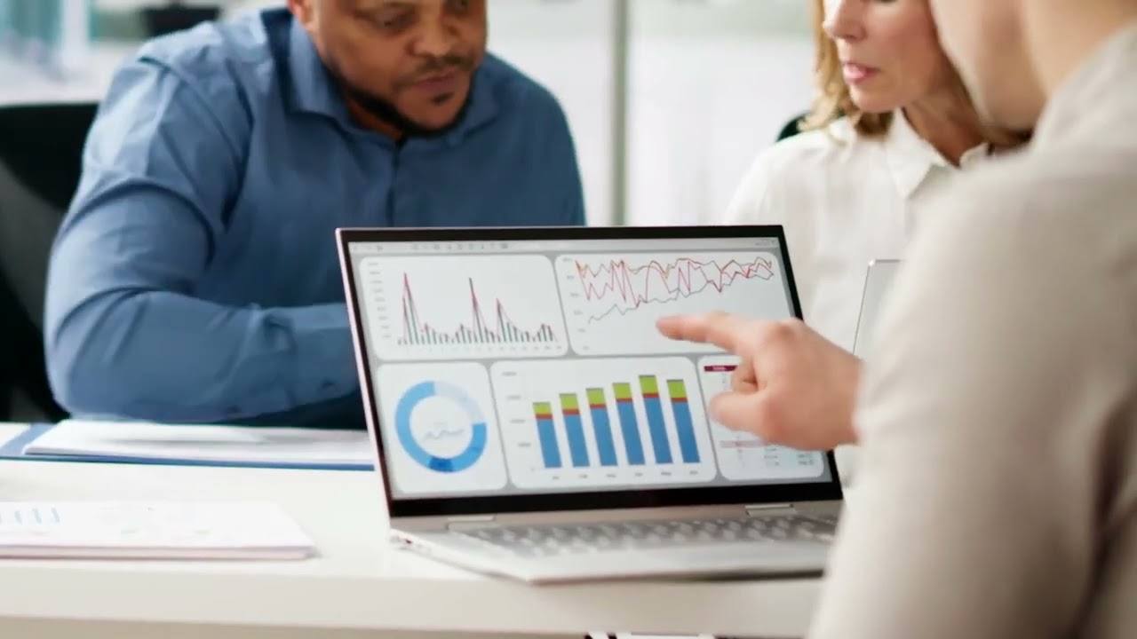 Grow Your Online E-Commerce Business with AI-Powered Inventory Planning & Demand Forecasting 1 Grow Your Online E-Commerce Business with AI-Powered Inventory Planning & Demand Forecasting